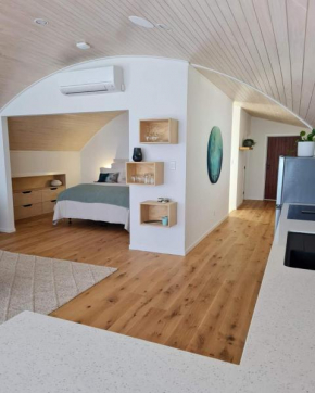The Boatshed, Luxury Waterfront Accommodation
